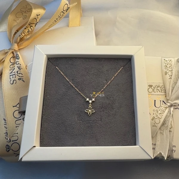 گردنبند شکوفه نگینی طلا